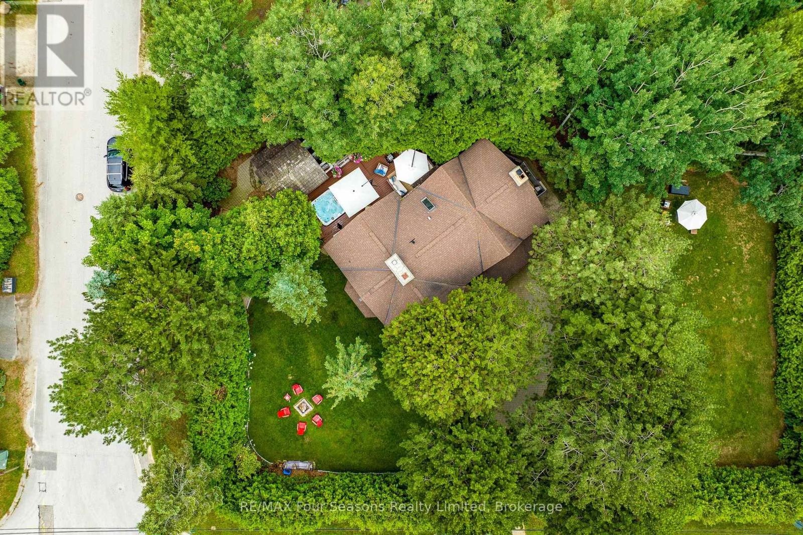 151 Sleepy Hollow Road, Blue Mountains, Ontario  L9Y 0S8 - Photo 42 - X12163958
