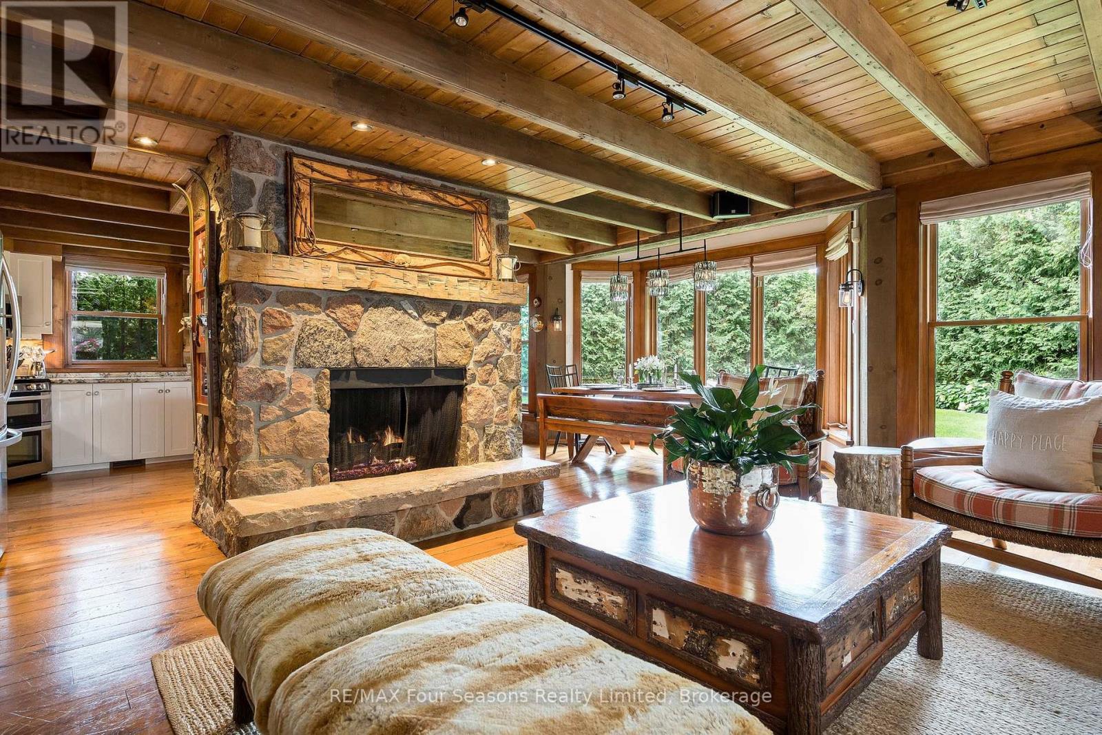 151 Sleepy Hollow Road, Blue Mountains, Ontario  L9Y 0S8 - Photo 6 - X12163958