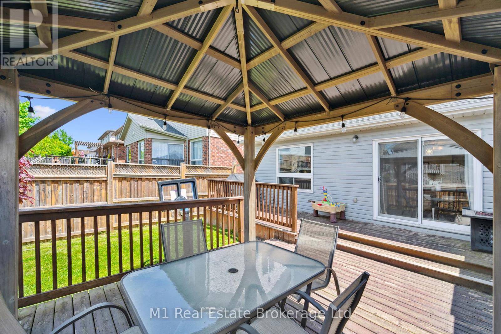 4 Sandcreek Lane, Guelph, Ontario  N1E 7K7 - Photo 22 - X12164652