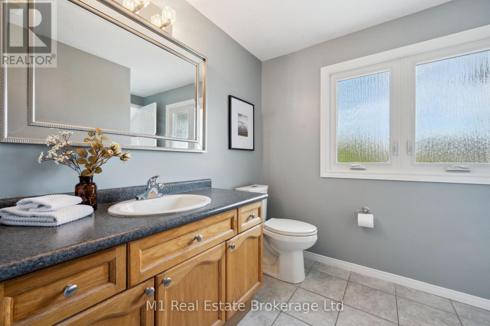 4 Sandcreek Lane, Guelph, Ontario  N1E 7K7 - Photo 29 - X12164652