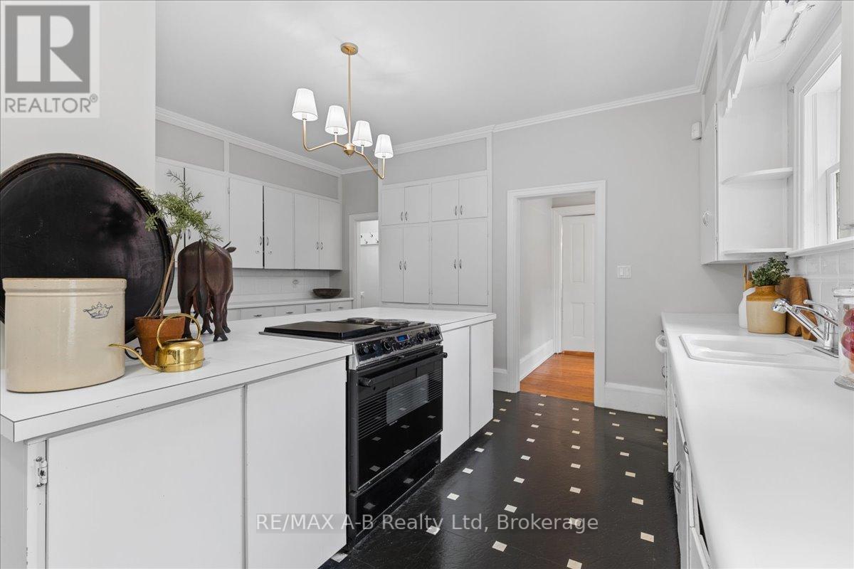 126 John Street N, Stratford, Ontario  N5A 6K9 - Photo 14 - X12164681