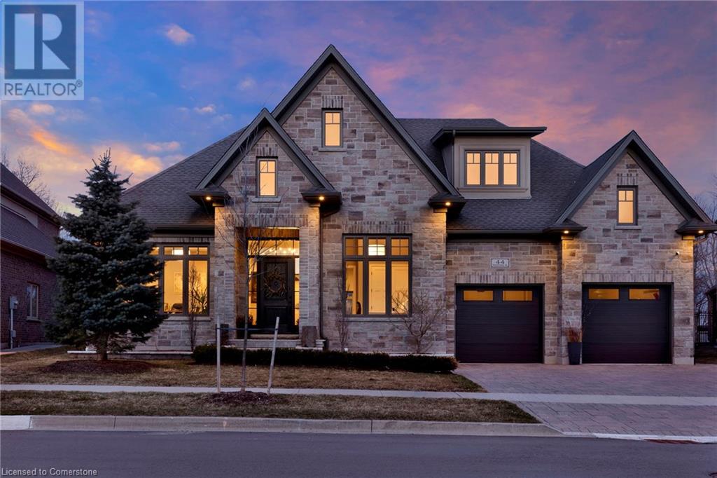 44 PIONEER RIDGE Drive, Kitchener, Ontario
