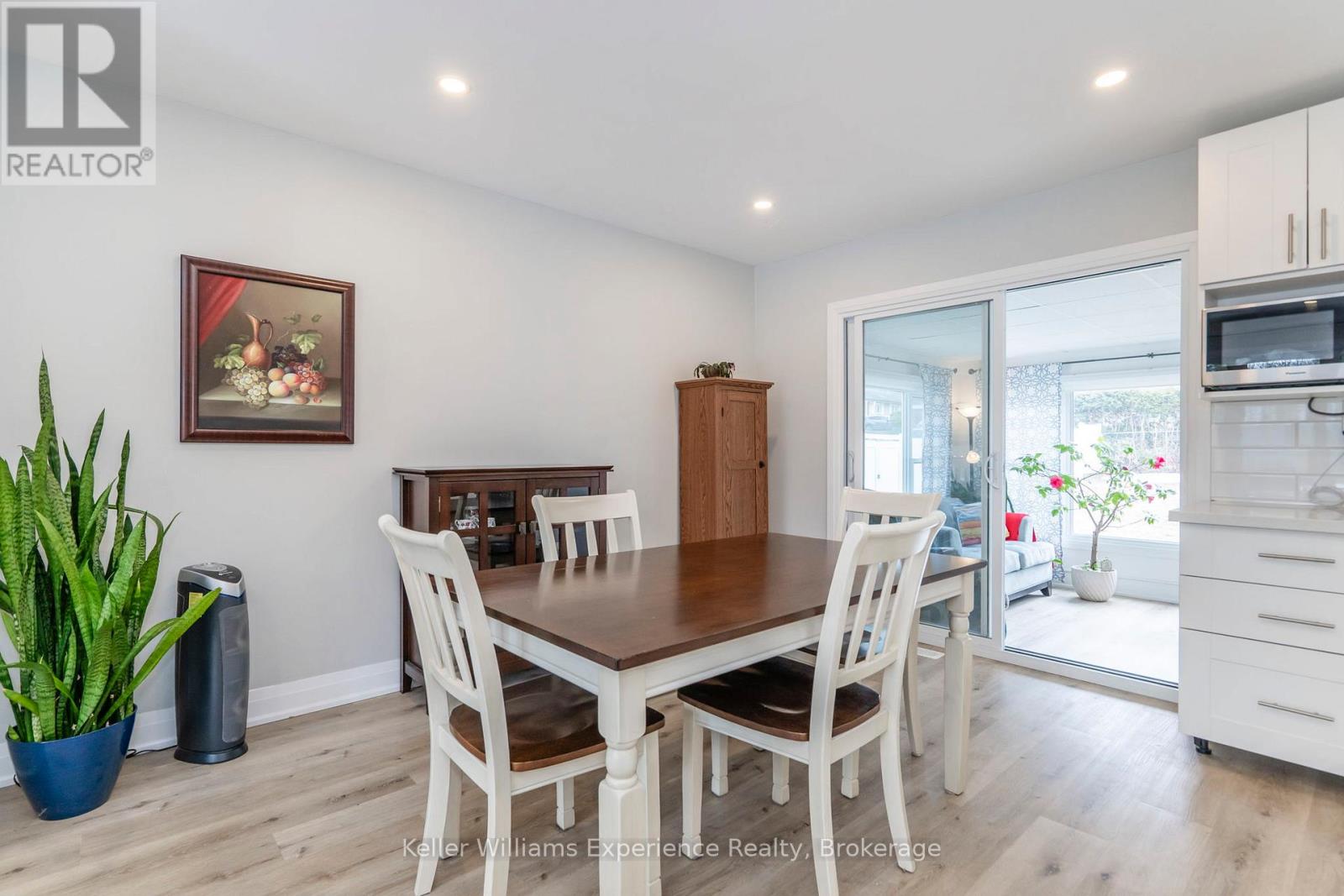 857 Victoria Street, Midland, Ontario  L4R 1B7 - Photo 14 - S12165123