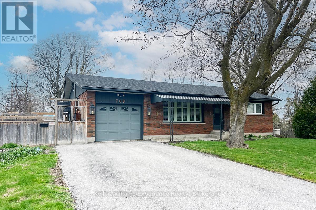 768 Bay Street, Midland, Ontario  L4R 1M4 - Photo 1 - S12165151