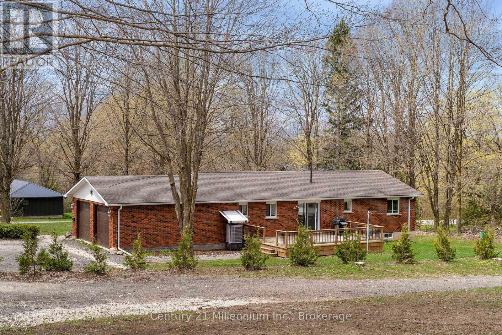 205 Napoleon Street, Grey Highlands, Ontario  N0C 1E0 - Photo 14 - X12165240