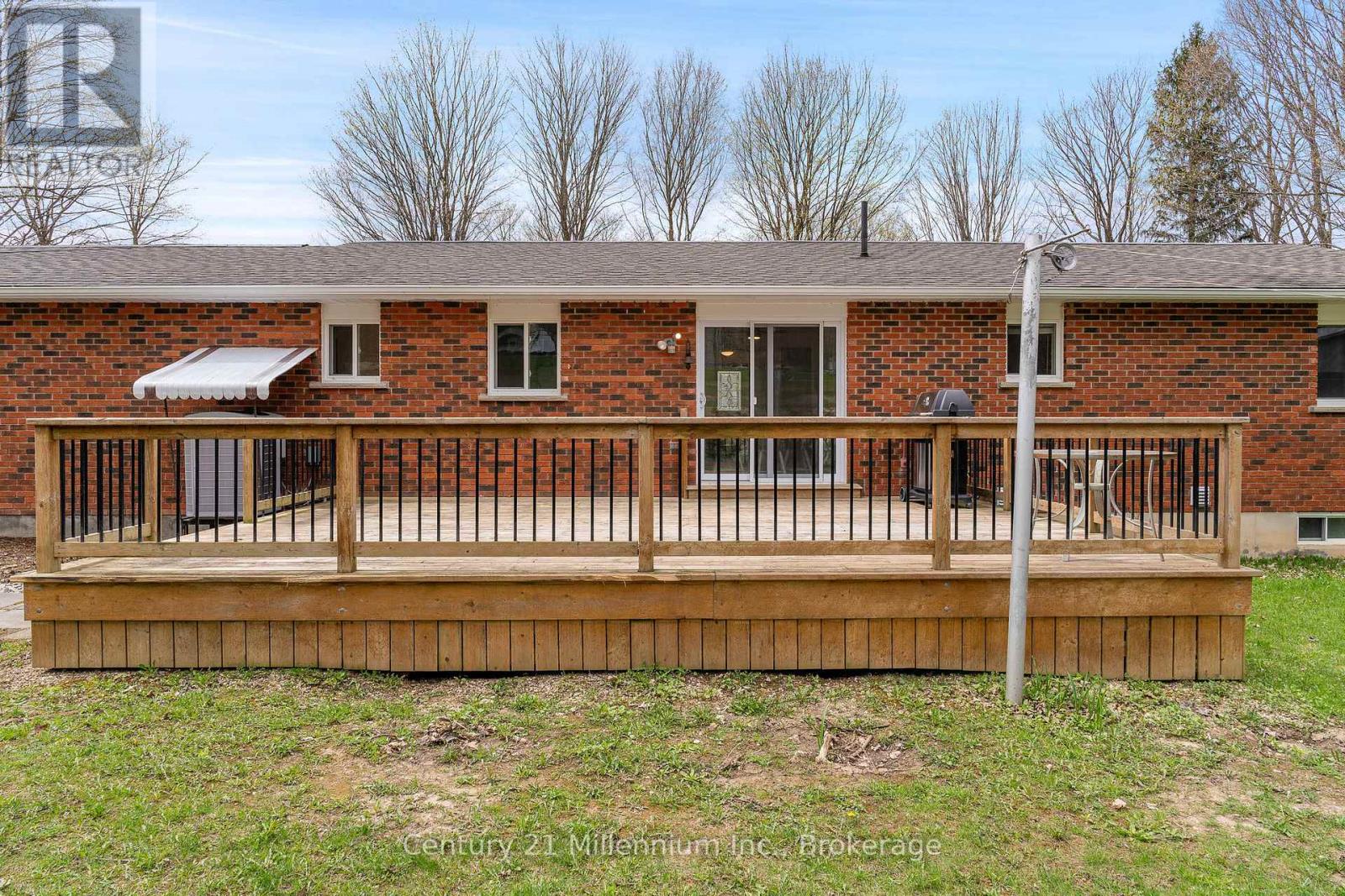 205 Napoleon Street, Grey Highlands, Ontario  N0C 1E0 - Photo 8 - X12165240