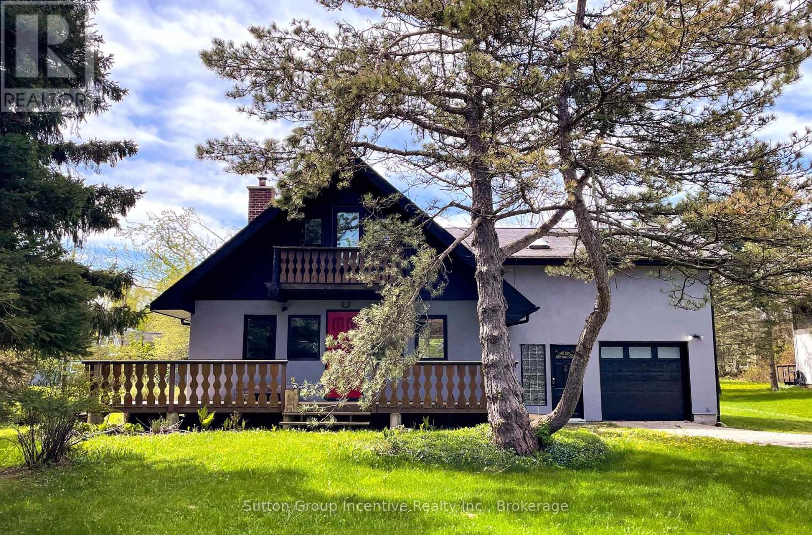 114 Tyrol Avenue, Blue Mountains, Ontario  N0H 2E0 - Photo 1 - X12165248