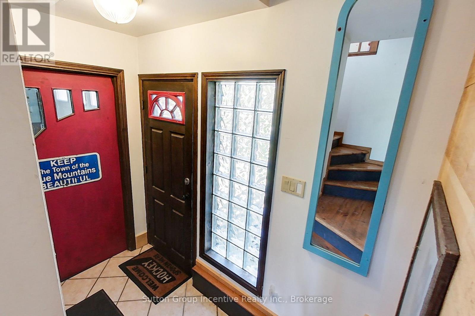 114 Tyrol Avenue, Blue Mountains, Ontario  N0H 2E0 - Photo 15 - X12165248