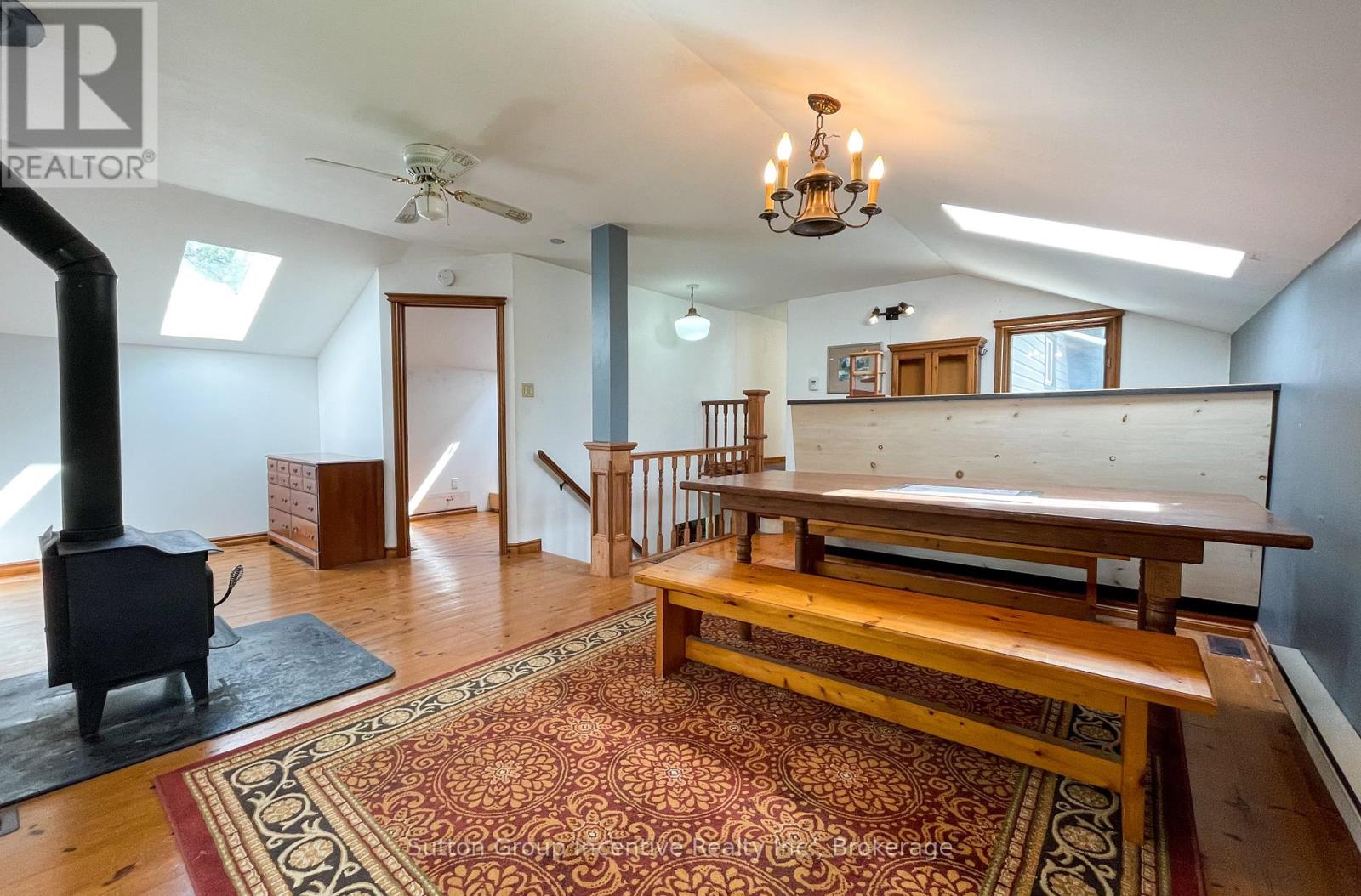 114 Tyrol Avenue, Blue Mountains, Ontario  N0H 2E0 - Photo 17 - X12165248