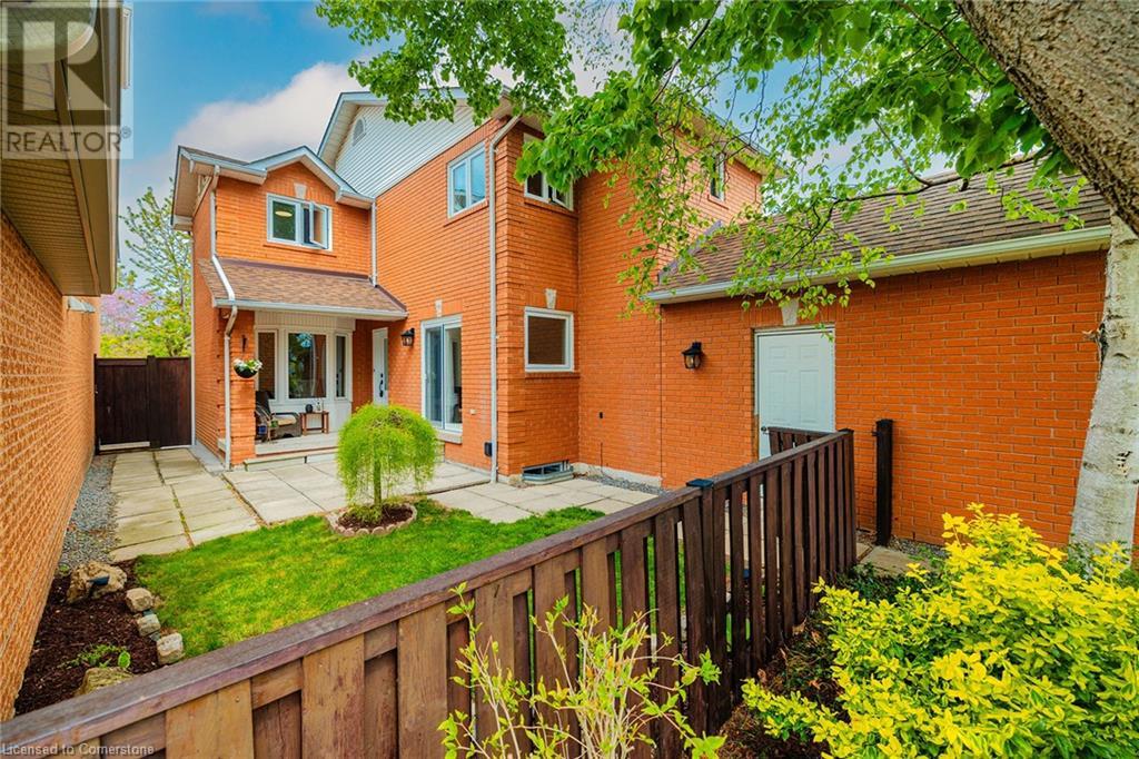 172 Queen Street W, Mississauga, Ontario  L5H 1L6 - Photo 3 - 40730734