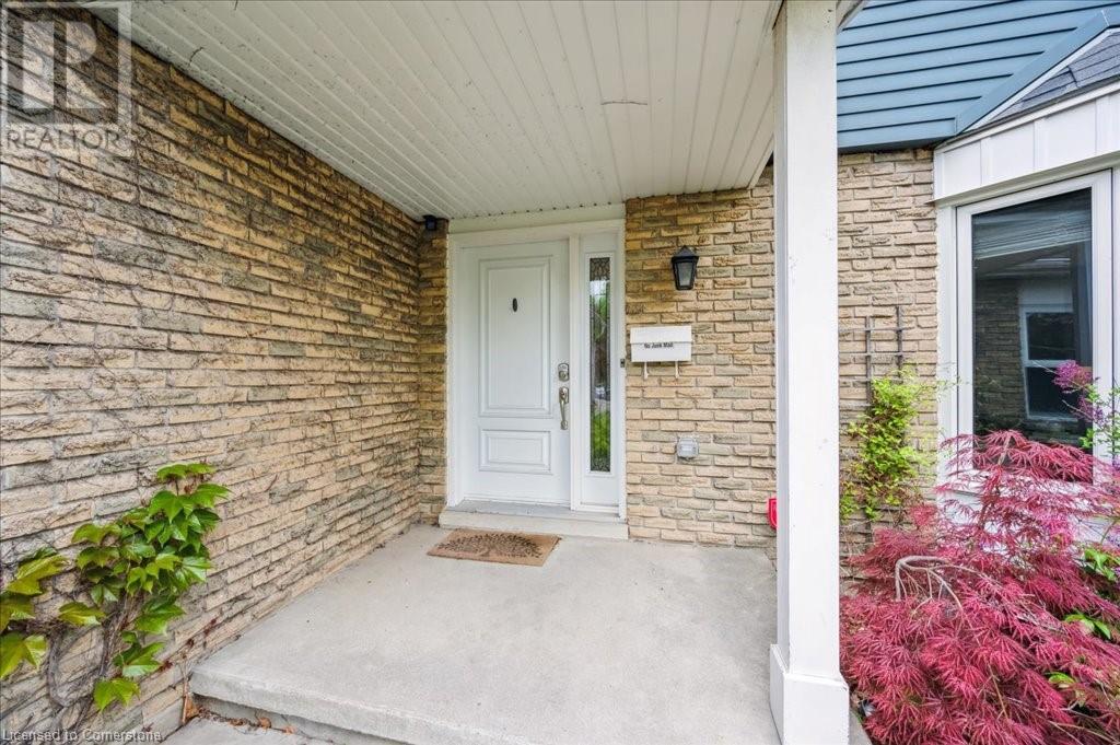 427 Stillmeadow Circle, Waterloo, Ontario  N2L 5M1 - Photo 6 - 40730528