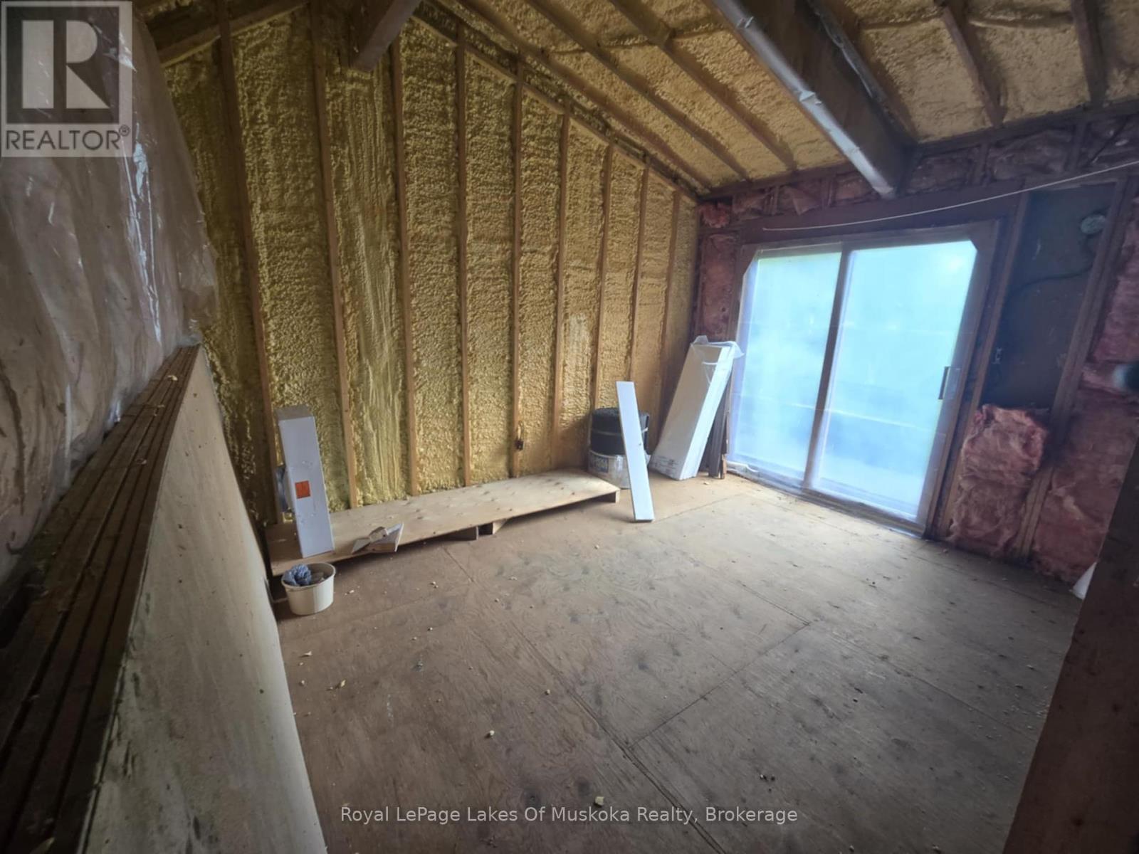 1357 Dickie Lake Road, Lake Of Bays, Ontario  P0B 1A0 - Photo 11 - X12166415
