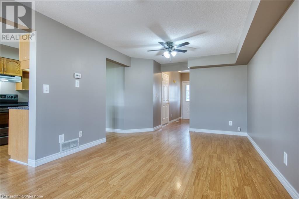 90 Mooregate Crescent Unit# 3, Kitchener, Ontario  N2M 5P7 - Photo 5 - 40732449