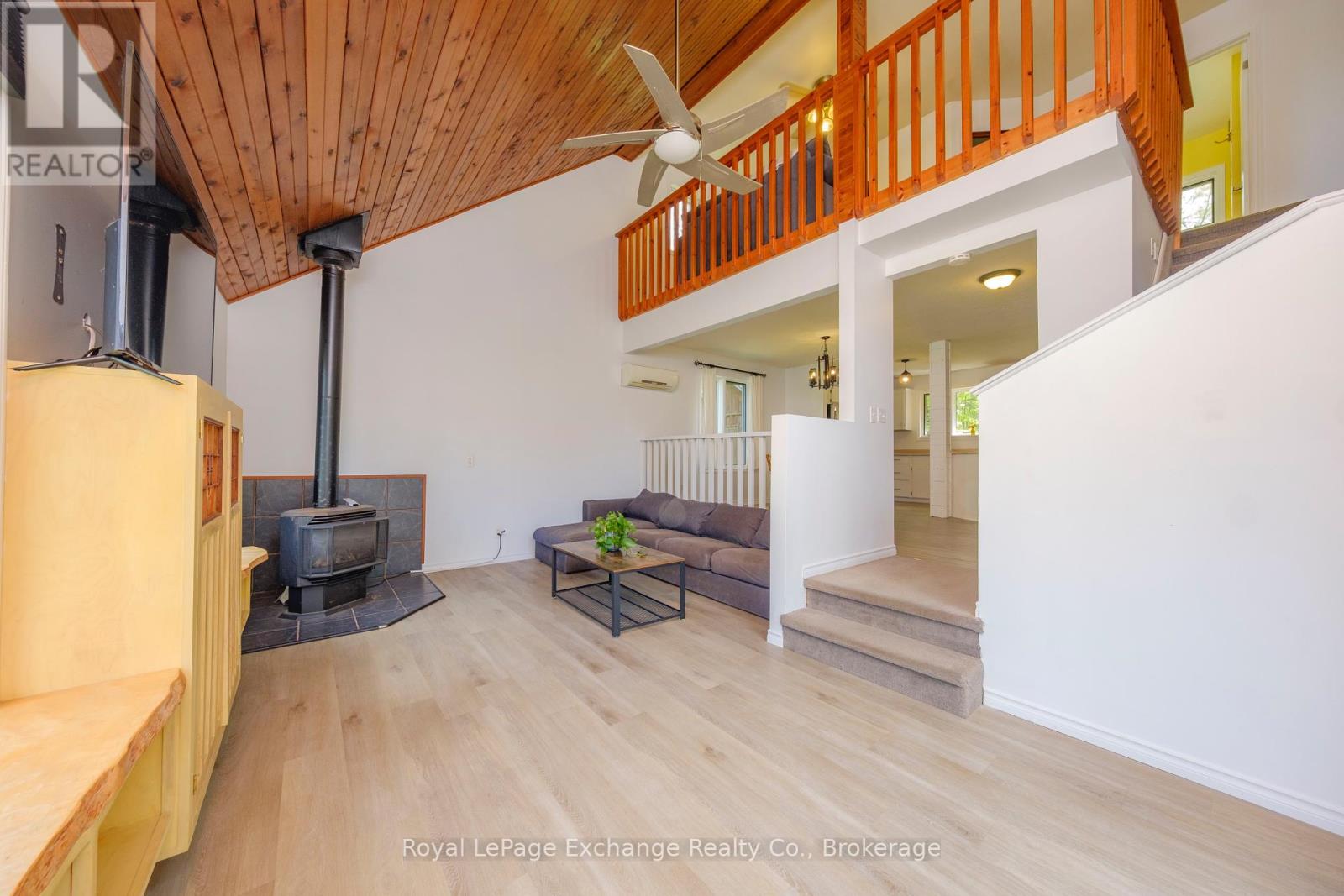 105 Lurgan Lane, Huron-Kinloss, Ontario  N2Z 2X3 - Photo 7 - X12166498