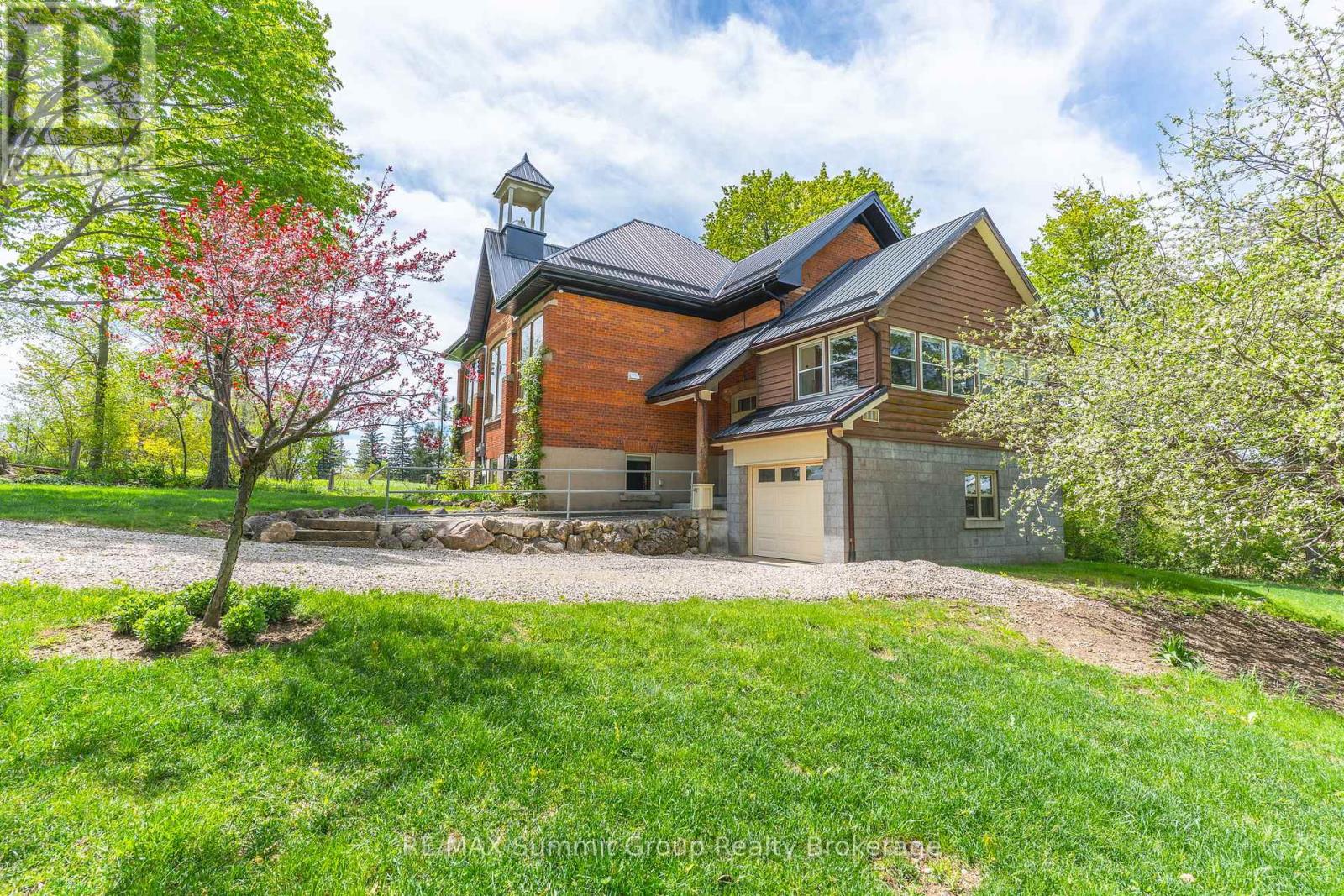 136630 Grey Road 12, Grey Highlands, Ontario  N4L 1W6 - Photo 2 - X12166841