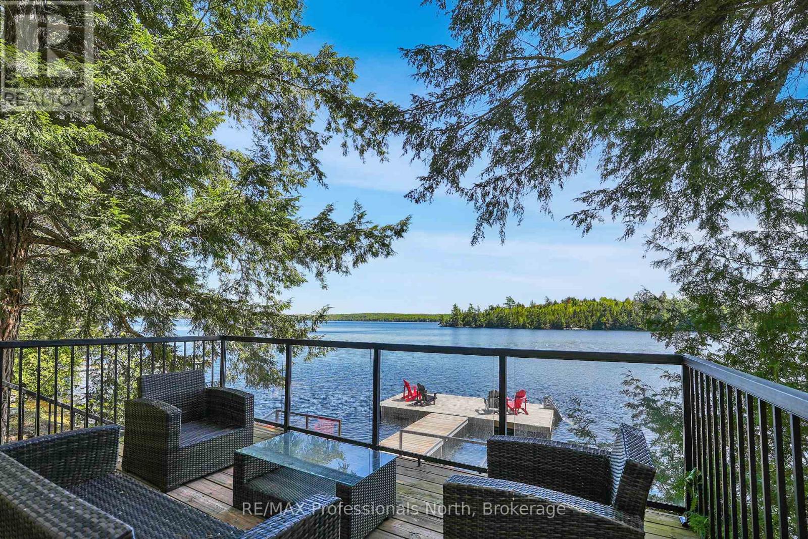 1004 Lipton Drive, Dysart Et Al, Ontario  K0M 1S0 - Photo 45 - X12167089
