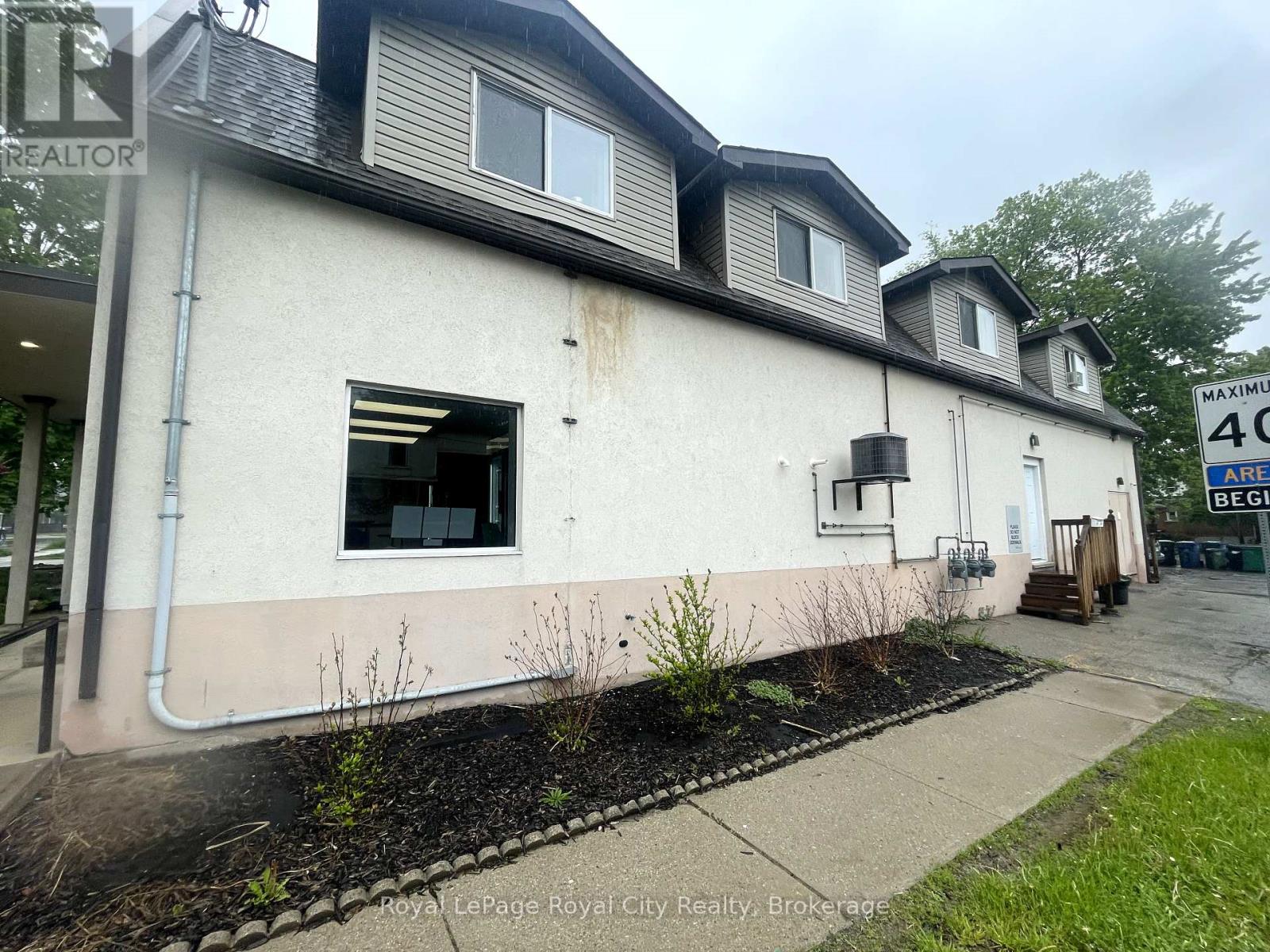 563 Woolwich Street, Guelph, Ontario  N1H 3Y4 - Photo 18 - X12167536