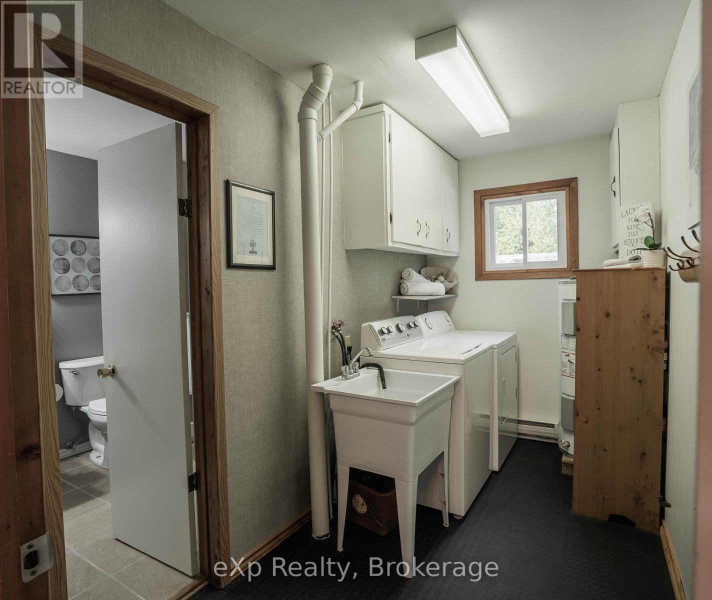 245 Whiskey Harbour Road, Northern Bruce Peninsula, Ontario  N0H 2T0 - Photo 14 - X12167617