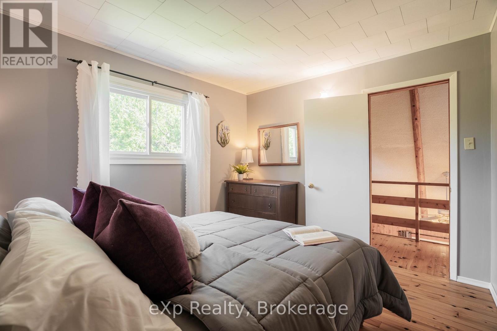 245 Whiskey Harbour Road, Northern Bruce Peninsula, Ontario  N0H 2T0 - Photo 20 - X12167617