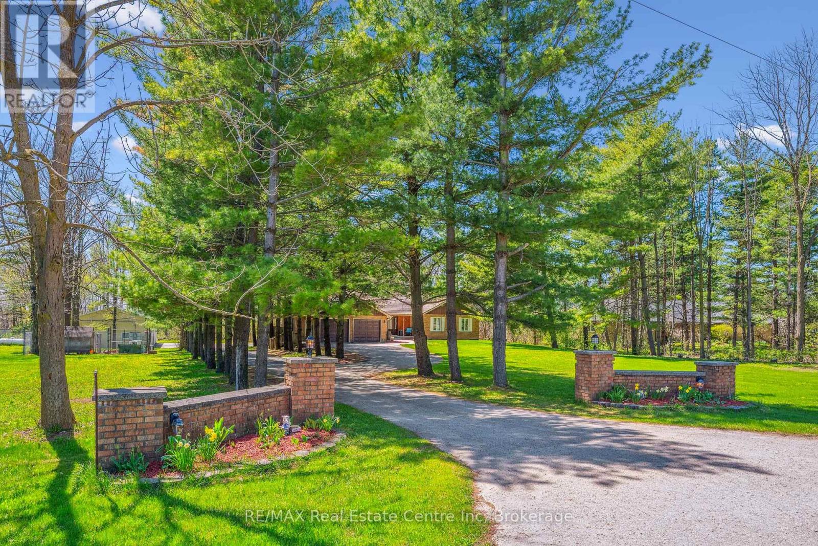 6112 Fourth Line E, Centre Wellington, Ontario  N0B 1B0 - Photo 2 - X12167736