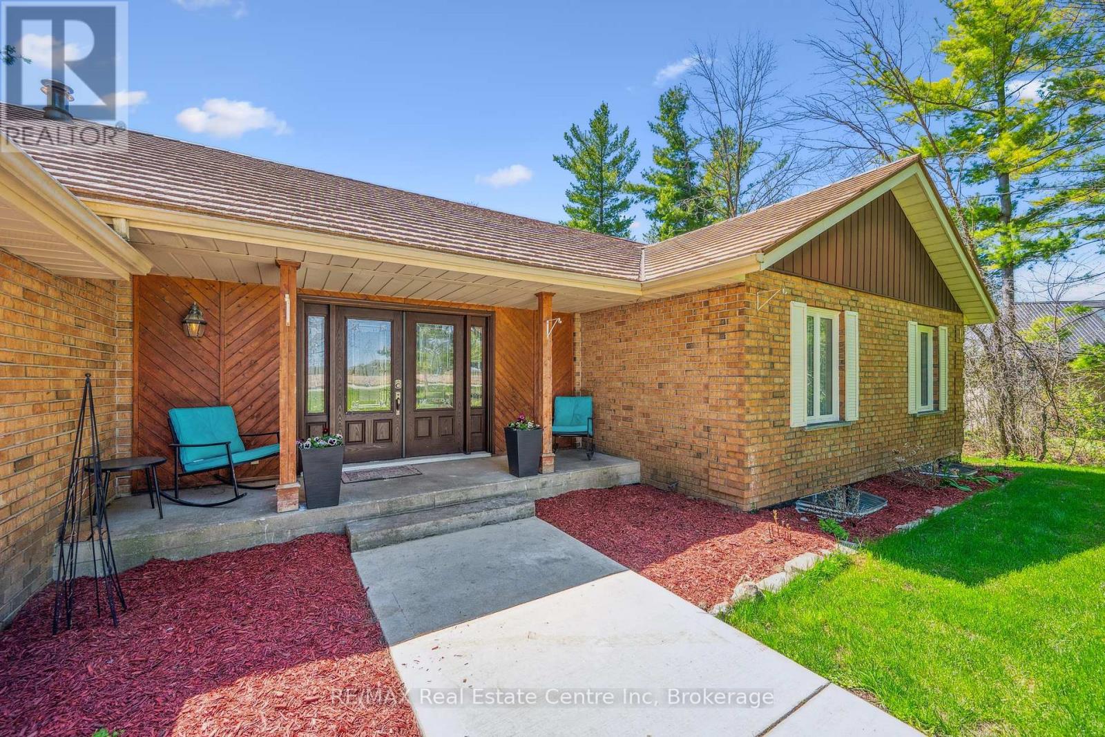 6112 Fourth Line E, Centre Wellington, Ontario  N0B 1B0 - Photo 4 - X12167736