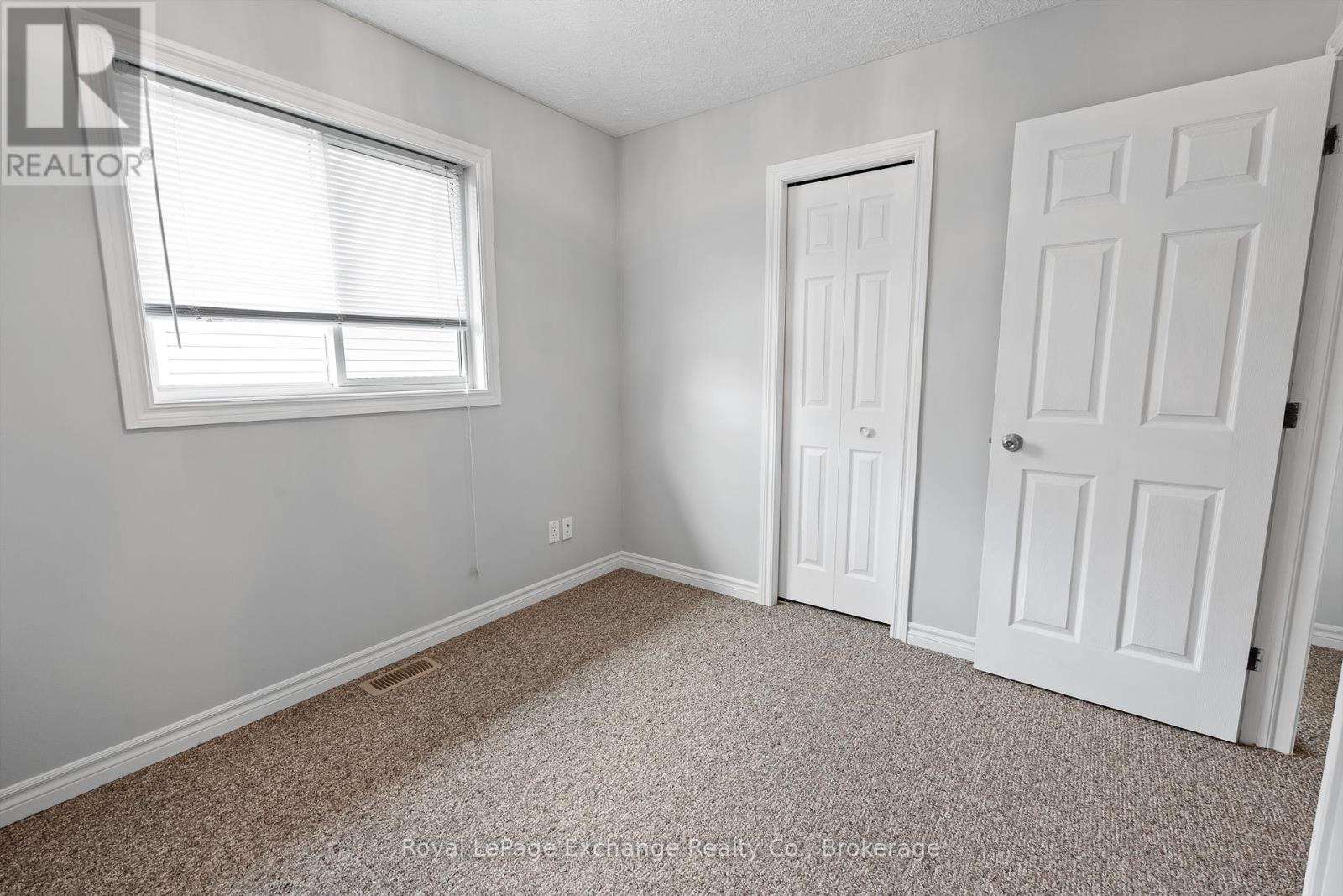 634 Kennard Crescent, Kincardine, Ontario  N2Z 1T4 - Photo 11 - X12167820