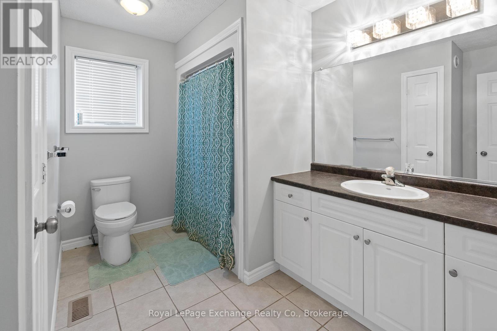 634 Kennard Crescent, Kincardine, Ontario  N2Z 1T4 - Photo 12 - X12167820