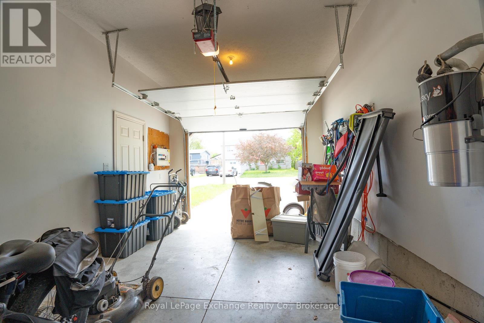634 Kennard Crescent, Kincardine, Ontario  N2Z 1T4 - Photo 19 - X12167820