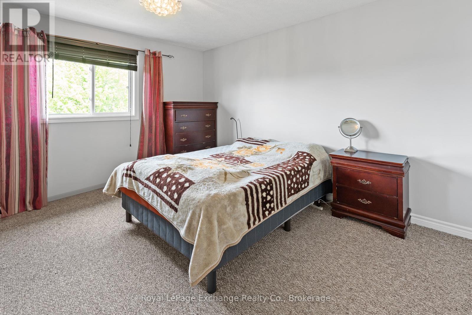 634 Kennard Crescent, Kincardine, Ontario  N2Z 1T4 - Photo 9 - X12167820