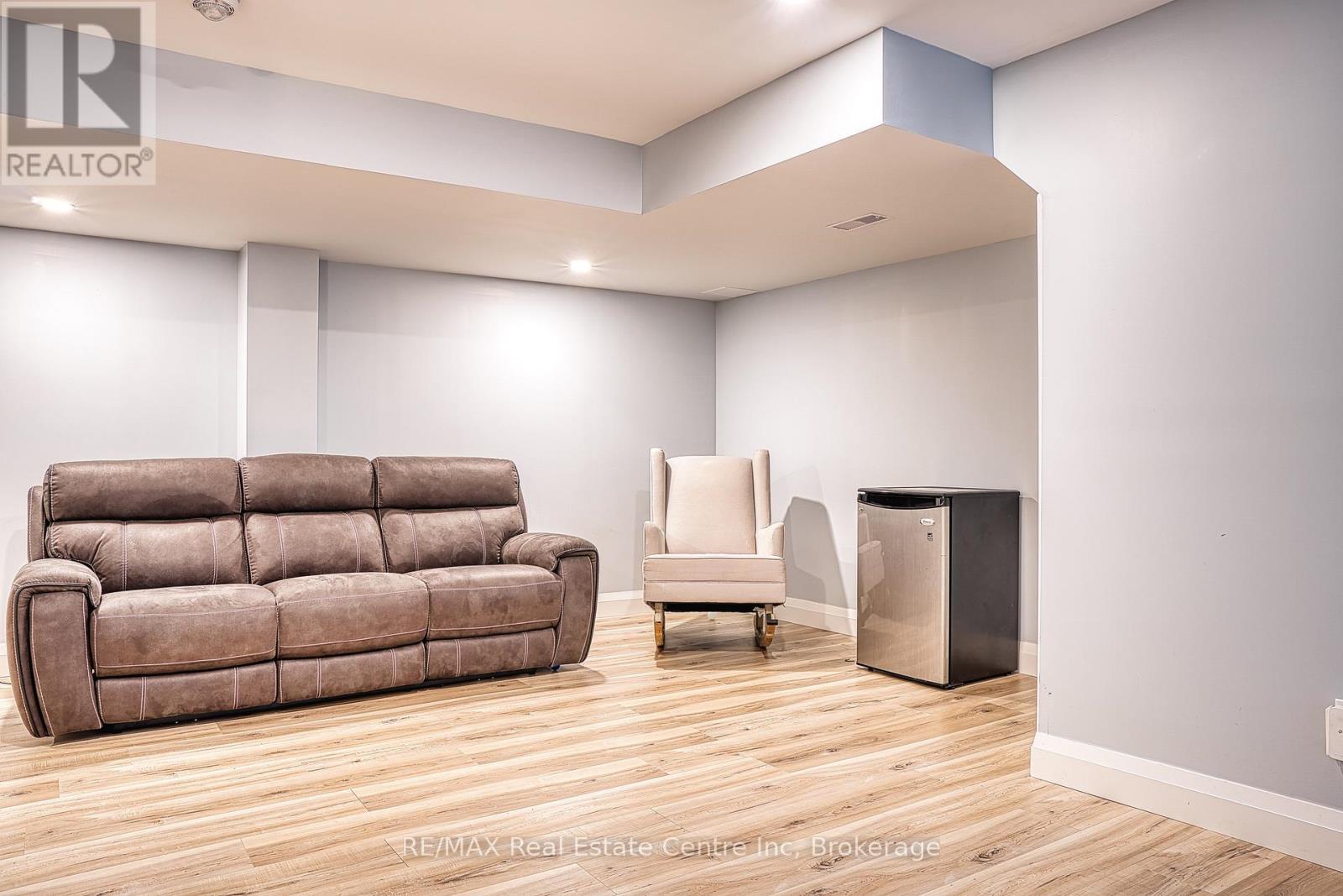 14 Sadler Street, Centre Wellington, Ontario  N1M 0E2 - Photo 25 - X12168100