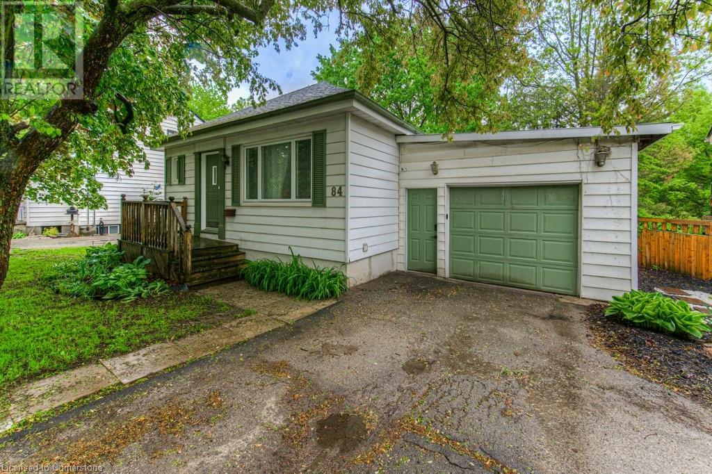 84 CEDAR Street, Woodstock, Ontario