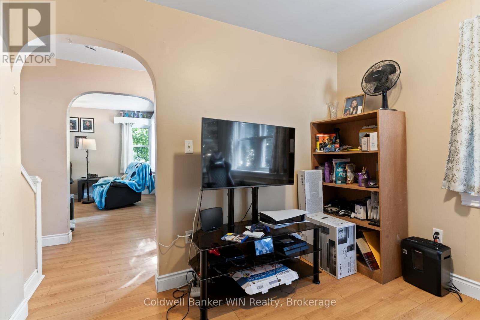 121 Queen Street W, Wellington North, Ontario  N0G 2L1 - Photo 12 - X12168282