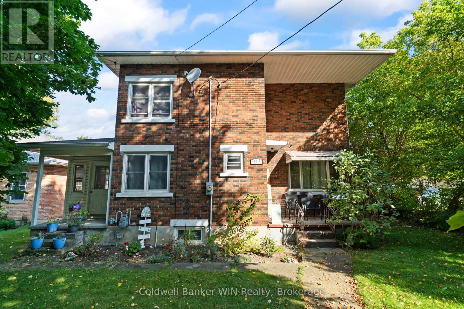 121 Queen Street W, Wellington North, Ontario  N0G 2L1 - Photo 3 - X12168282