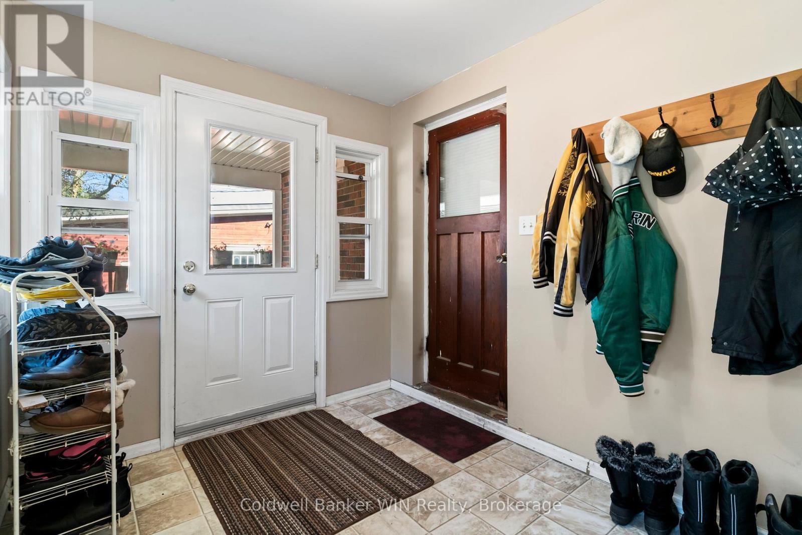 121 Queen Street W, Wellington North, Ontario  N0G 2L1 - Photo 8 - X12168343