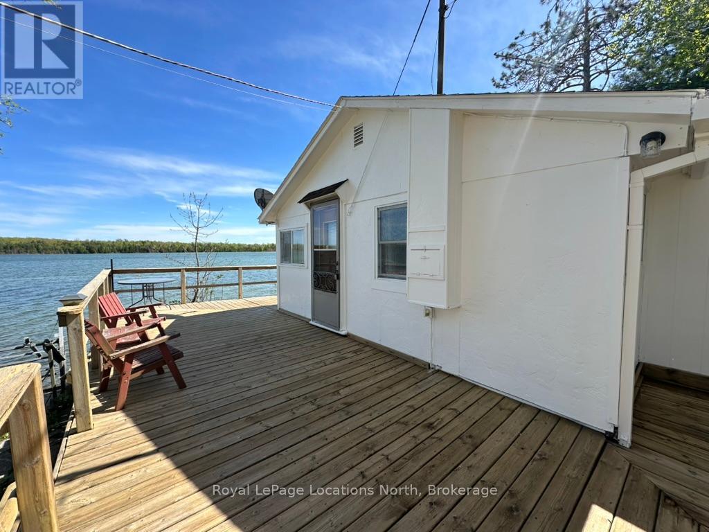 62 Miller Lake Shore Road, Northern Bruce Peninsula, Ontario  N0H 1Z0 - Photo 10 - X12168402