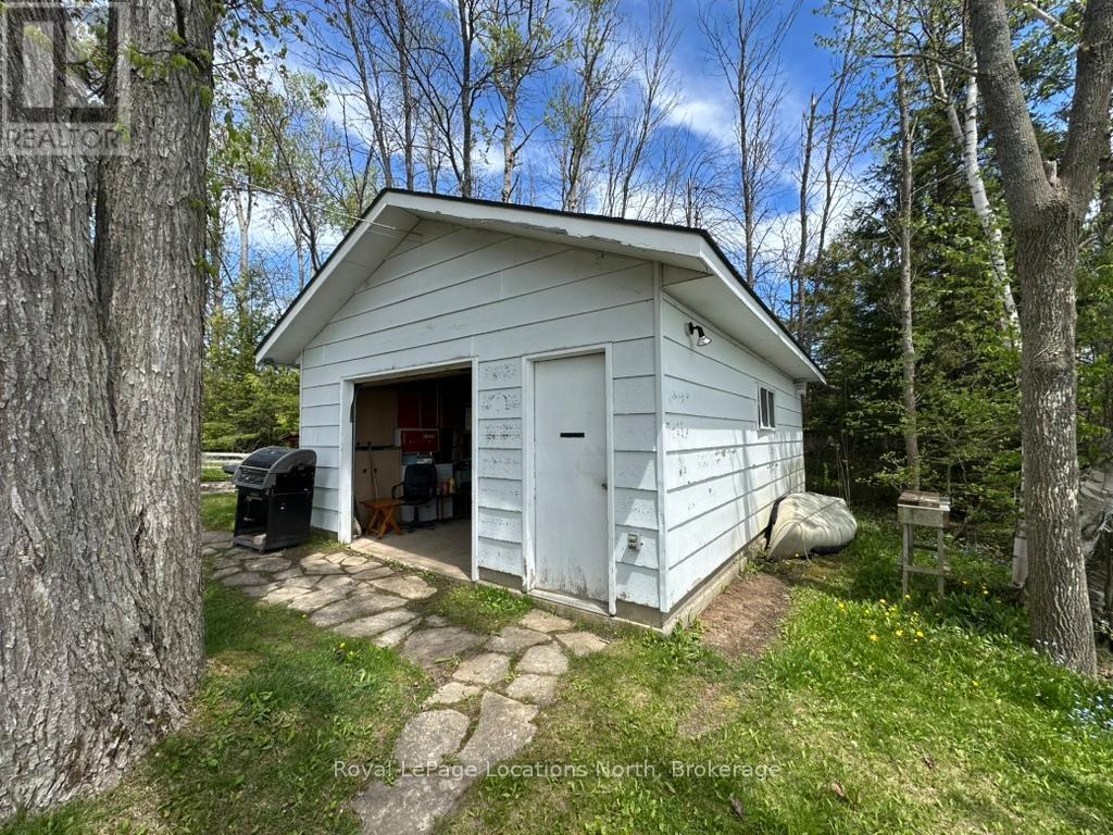 62 Miller Lake Shore Road, Northern Bruce Peninsula, Ontario  N0H 1Z0 - Photo 26 - X12168402