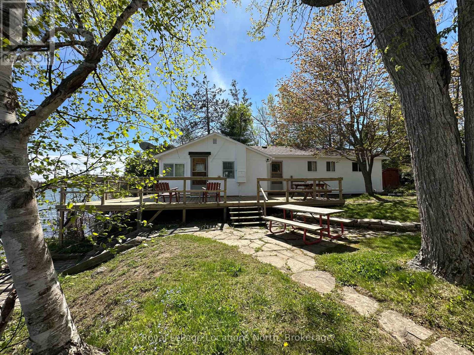 62 Miller Lake Shore Road, Northern Bruce Peninsula, Ontario  N0H 1Z0 - Photo 3 - X12168402