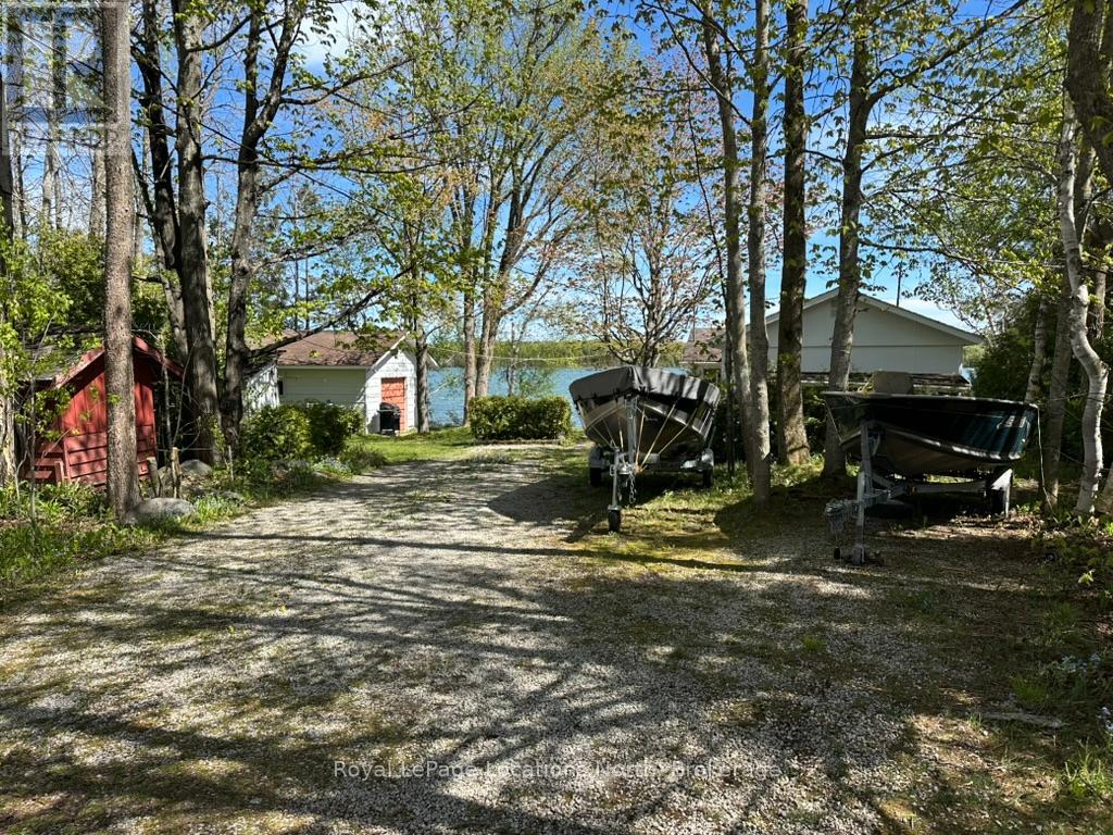 62 Miller Lake Shore Road, Northern Bruce Peninsula, Ontario  N0H 1Z0 - Photo 34 - X12168402
