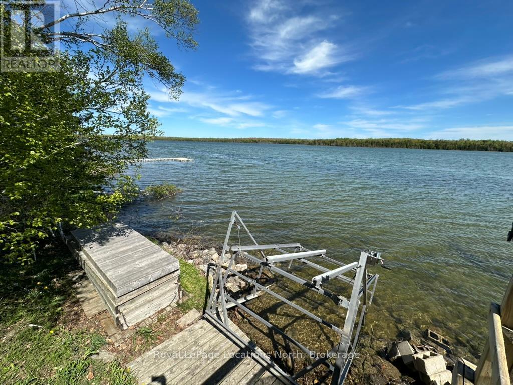 62 Miller Lake Shore Road, Northern Bruce Peninsula, Ontario  N0H 1Z0 - Photo 38 - X12168402