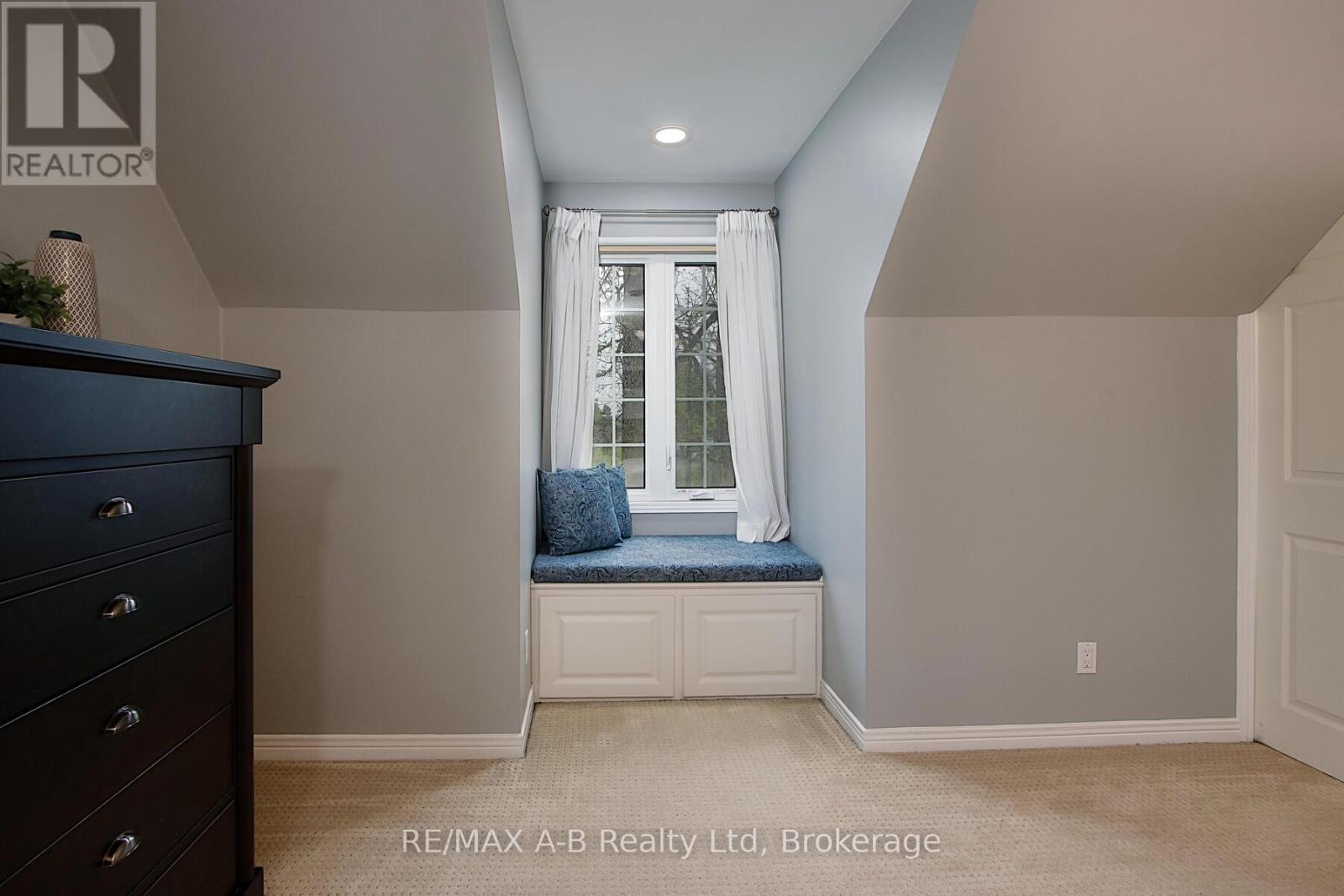 138 Huron Road, Perth South, Ontario  N0K 1X0 - Photo 14 - X12168498