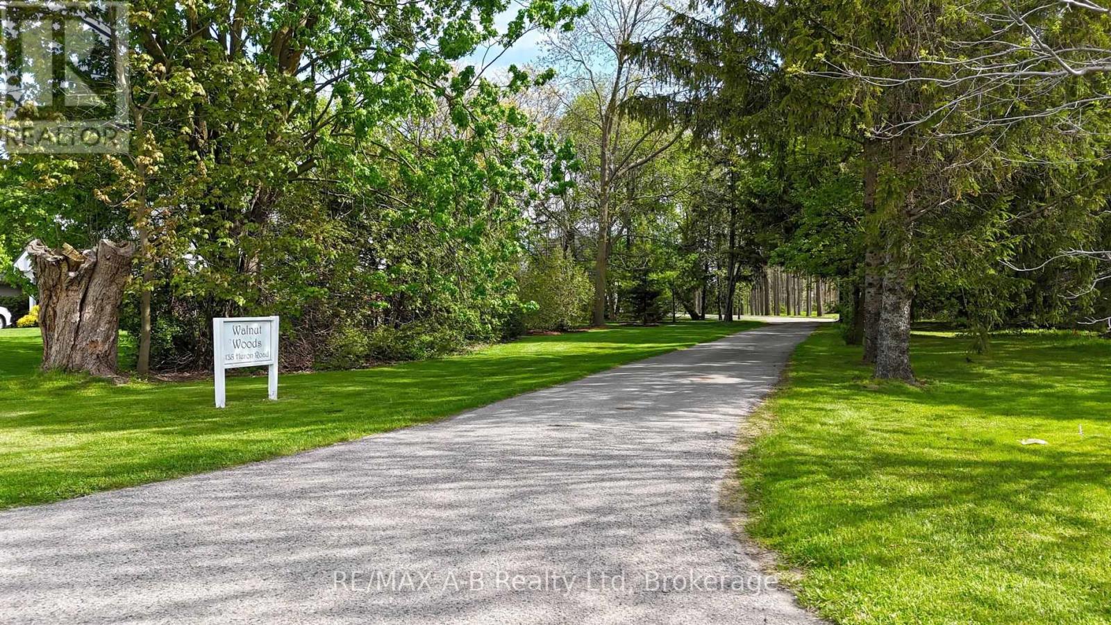 138 Huron Road, Perth South, Ontario  N0K 1X0 - Photo 2 - X12168498
