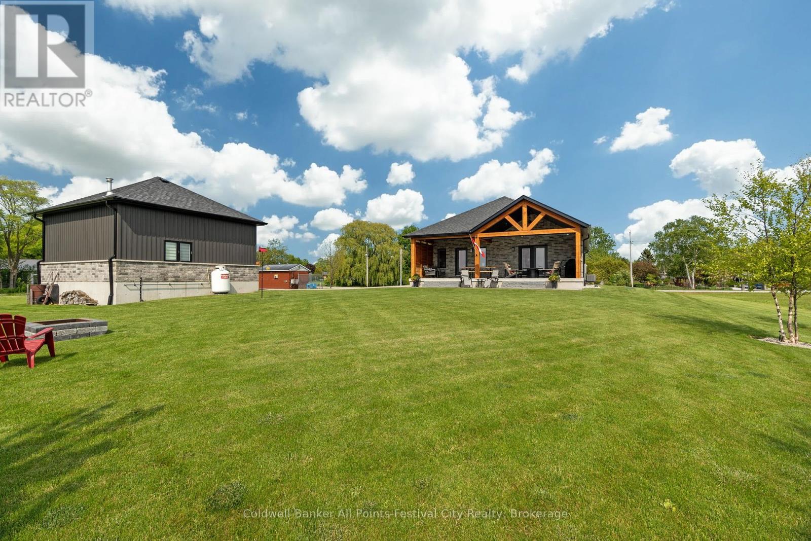 33 Wellington Street S, Ashfield-Colborne-Wawanosh, Ontario  N7A 3X9 - Photo 44 - X12168547