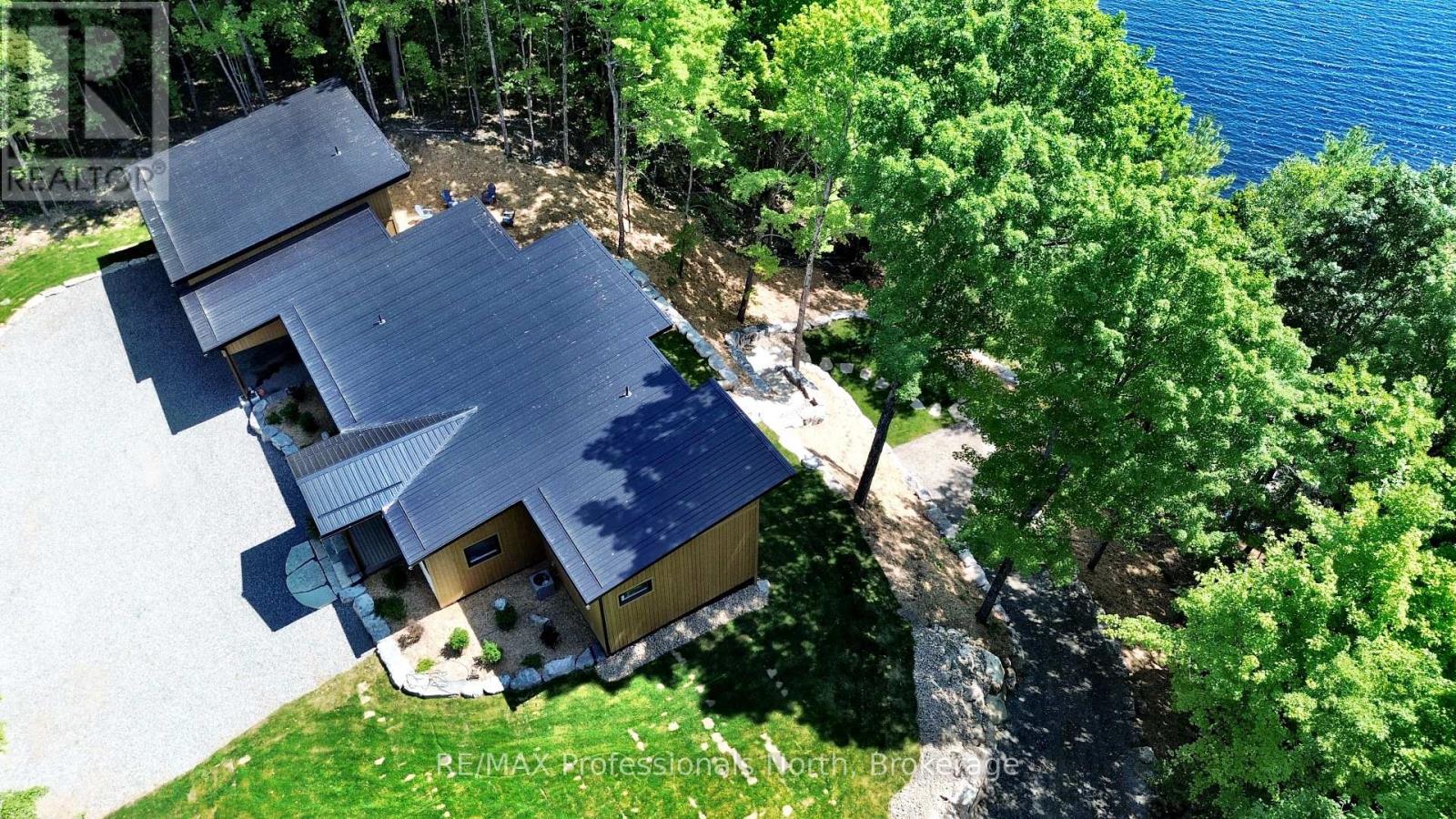 1041 Minaki Lane, Minden Hills, Ontario  K0M 2K0 - Photo 16 - X12168862