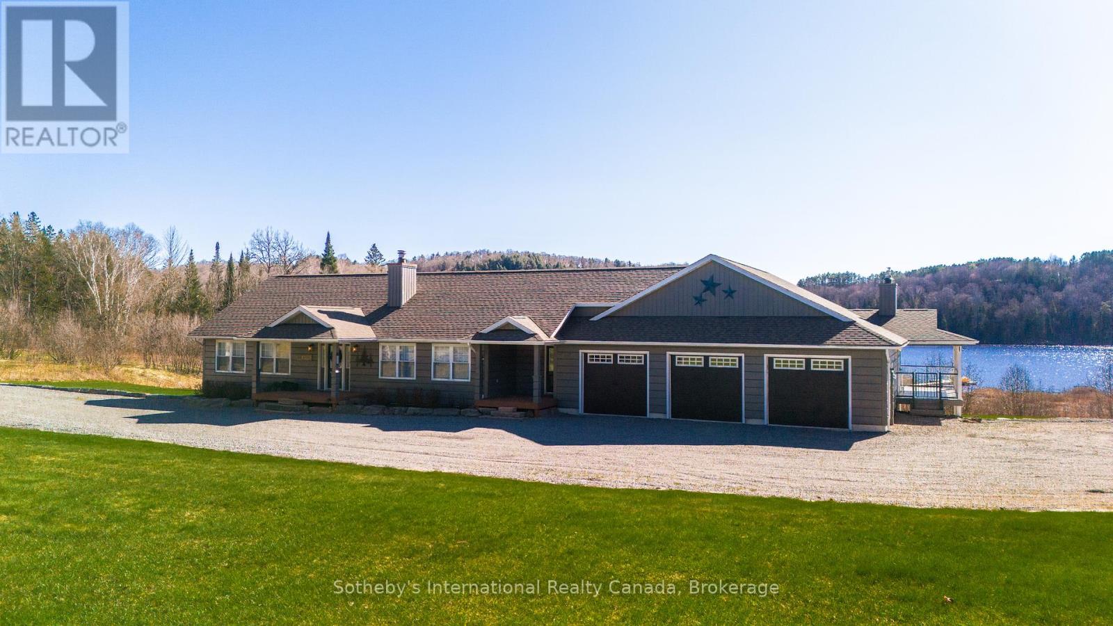 427 WEST BROWNS ROAD, Huntsville, Ontario