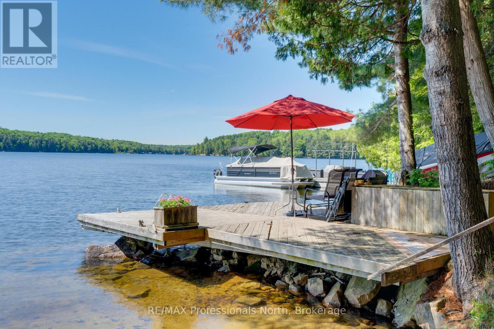 1014 Reid Lane, Lake Of Bays, Ontario  P0A 1H0 - Photo 2 - X12169528