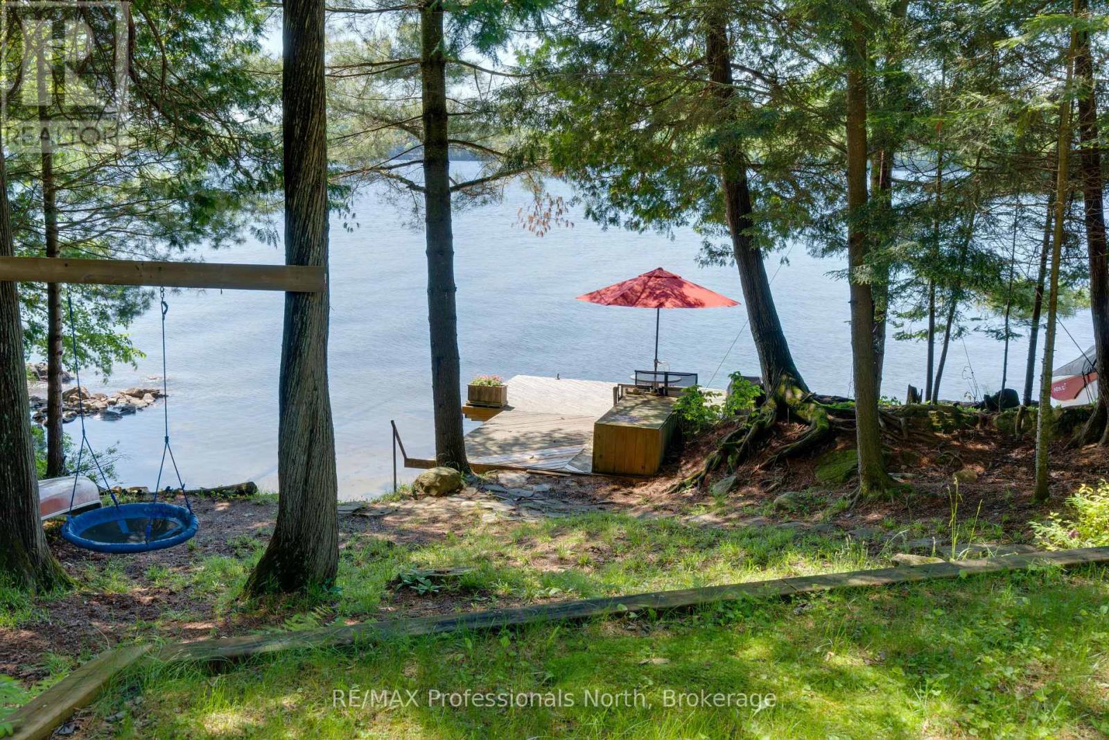 1014 Reid Lane, Lake Of Bays, Ontario  P0A 1H0 - Photo 4 - X12169528