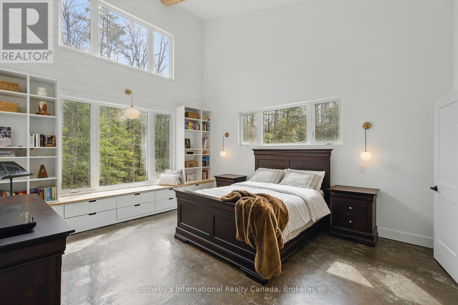 1532 Southwood Road, Gravenhurst, Ontario  P0E 1G0 - Photo 18 - X12169696