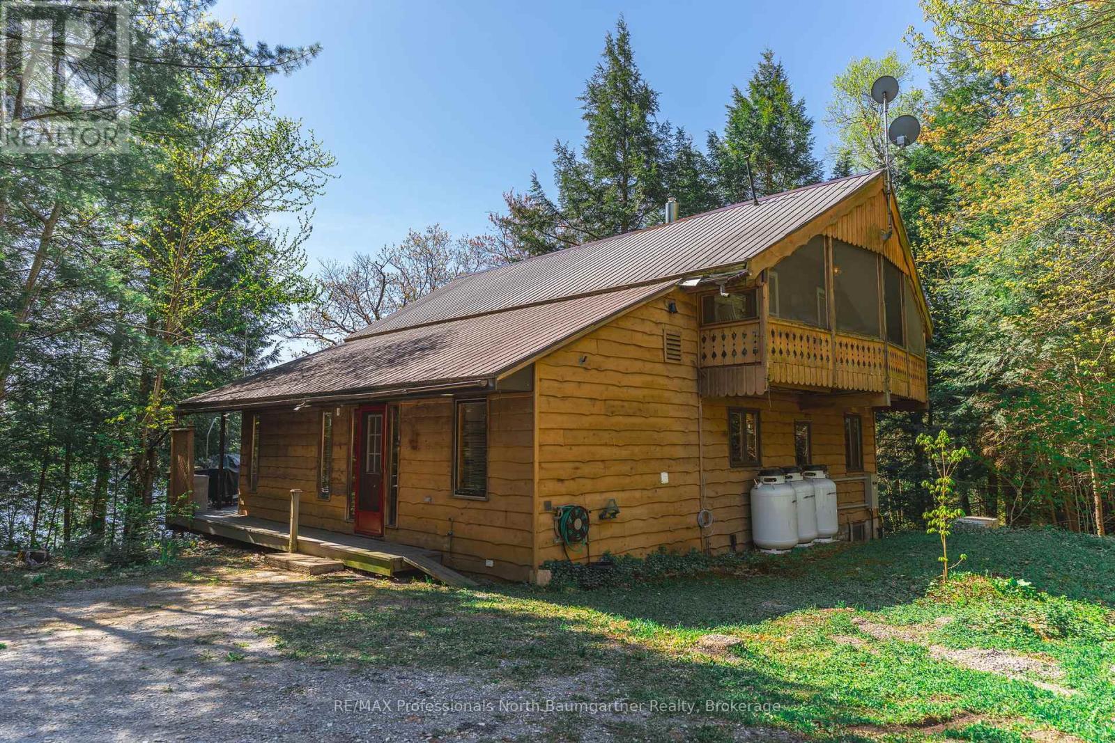 6469 Kennisis Lake Road, Dysart Et Al, Ontario  K0M 1S0 - Photo 4 - X12169805