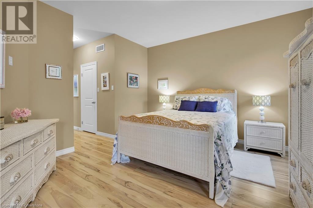 34 Oakwood Links Lane, Grand Bend, Ontario  N0M 1T0 - Photo 20 - 40732596