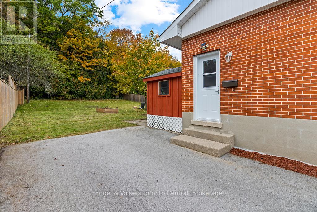 596 6th Avenue W, Owen Sound, Ontario  N4K 5E7 - Photo 31 - X12171174